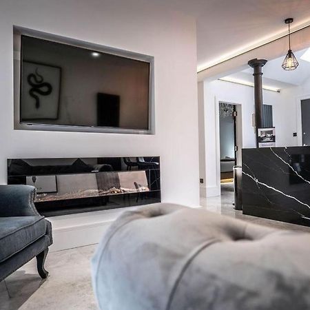 Luxury Royal Mile Boutique 2Bedroom Apartment Edinburgh Kültér fotó