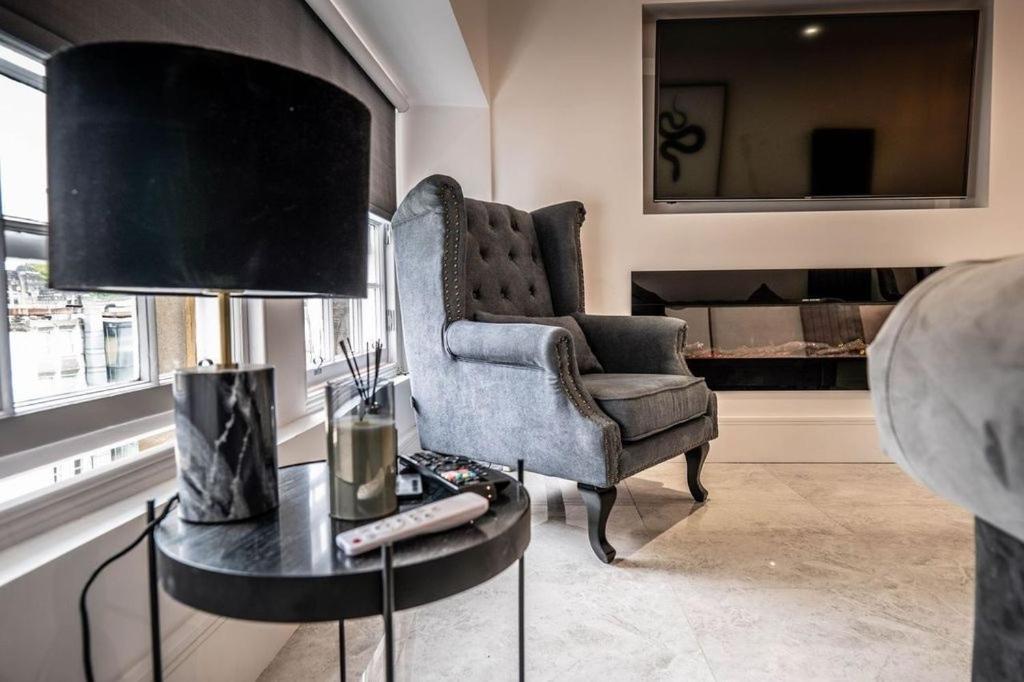 Luxury Royal Mile Boutique 2Bedroom Apartment Edinburgh Kültér fotó