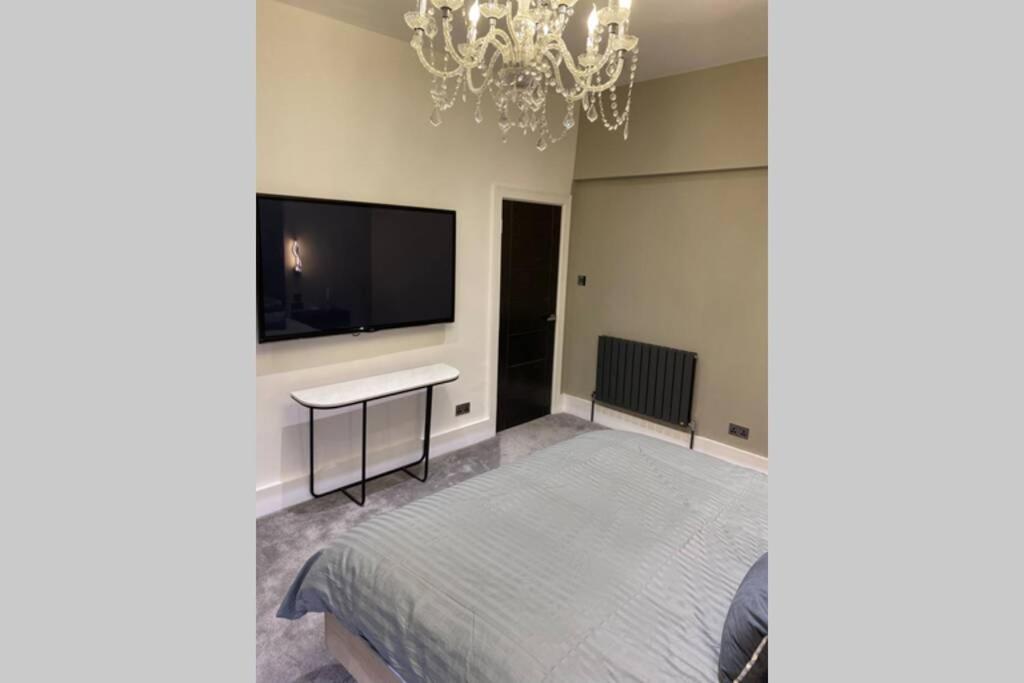 Luxury Royal Mile Boutique 2Bedroom Apartment Edinburgh Kültér fotó